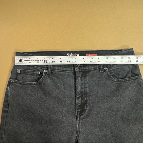 Style and Co Easy Jean 12 Short - Picture 5 of 9
